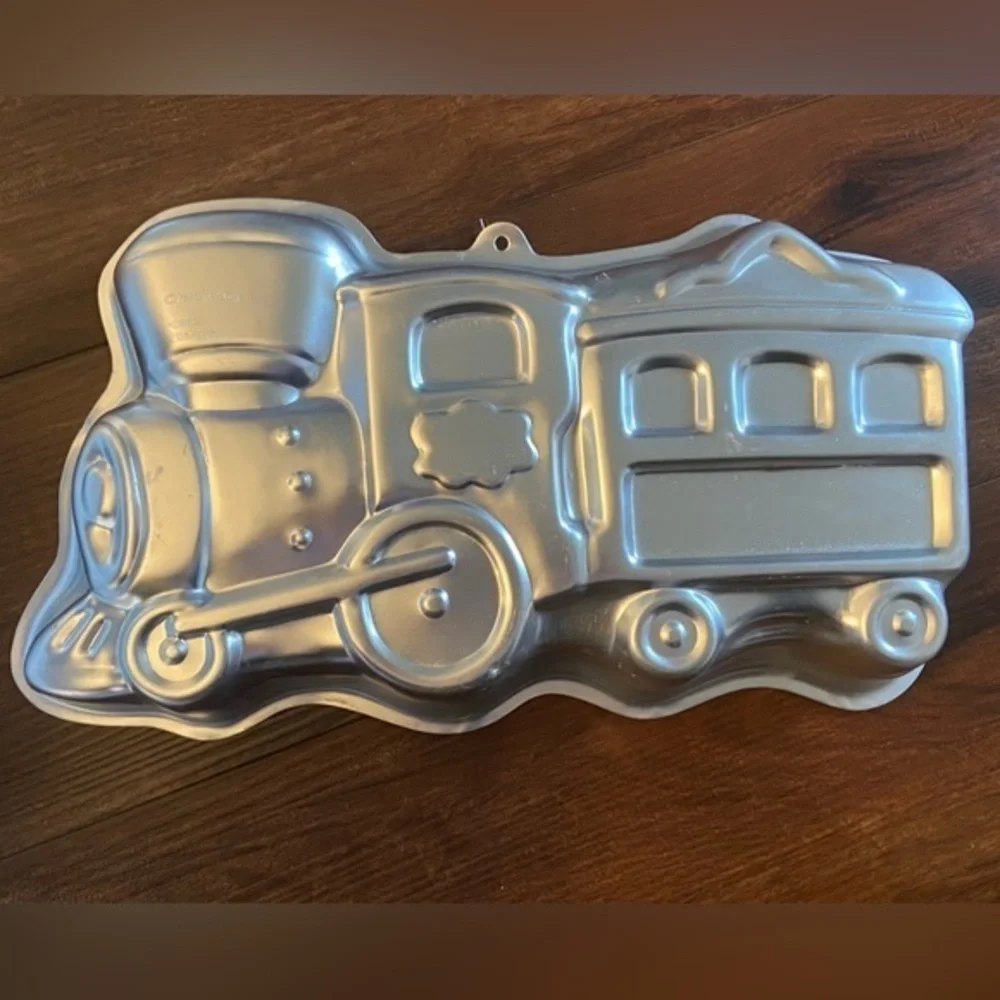 Wilton Train Cake Pan Aluminum 1990 Vintage